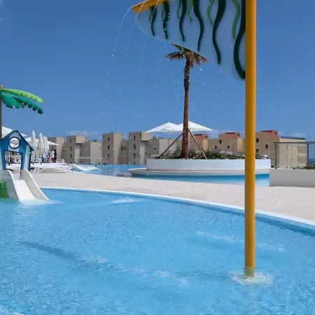 Sunset Sailors Show アパート