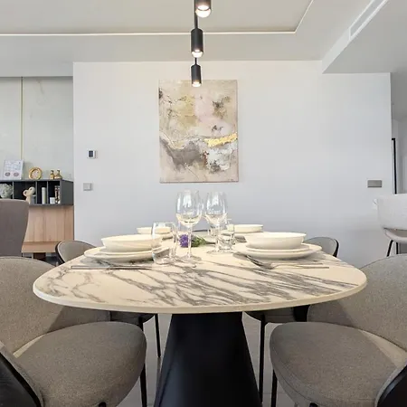 Sunset Sailors Show アパート ベニドルム