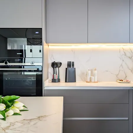 Sunset Sailors Show アパート ベニドルム